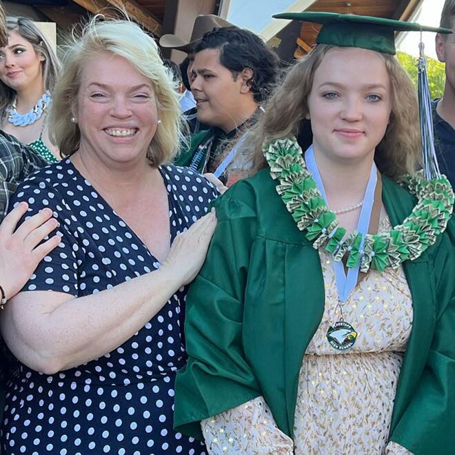 Kody Brown, Janelle Brown, Savannah Brown Graduation